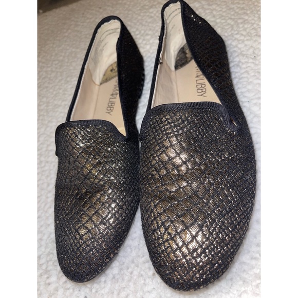 Sam & Libby Shoes - Women’s Black Sam & Libby Snakeskin Flats 💛